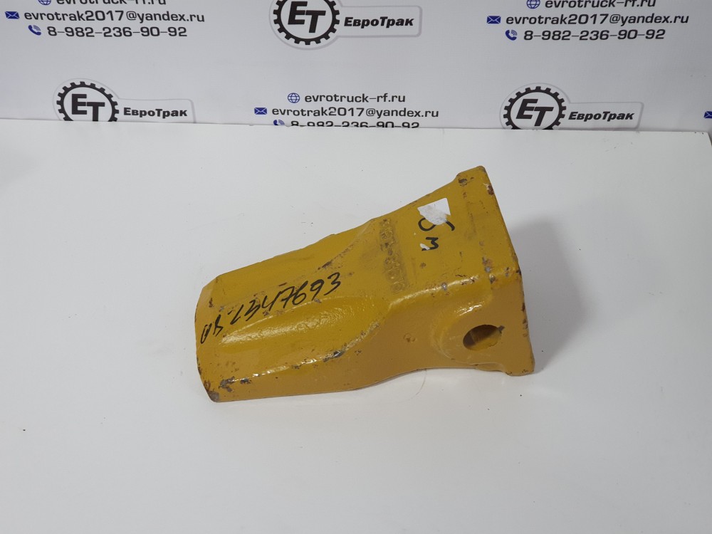 Коронка ковша 61N8-31310GG Китай