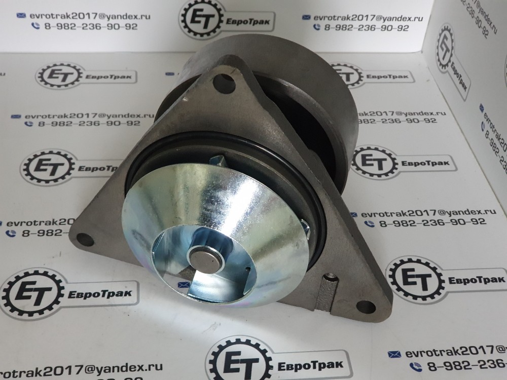 Насос водяной 1295446H92 CU3913430 6742013670 6742015043 3800974 3285323 Оригинал